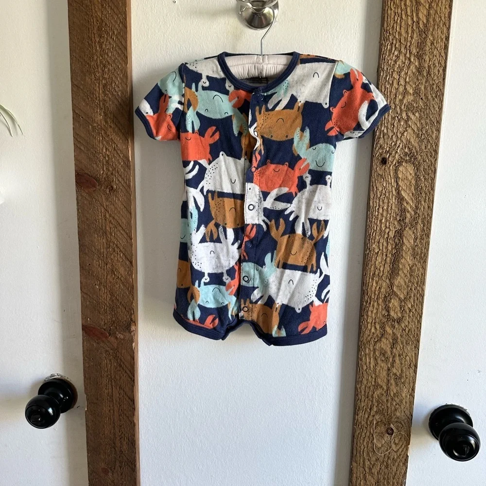 Carter’s 12 Months Baby Boy Vibrant Crab Button Down Romper Super cute